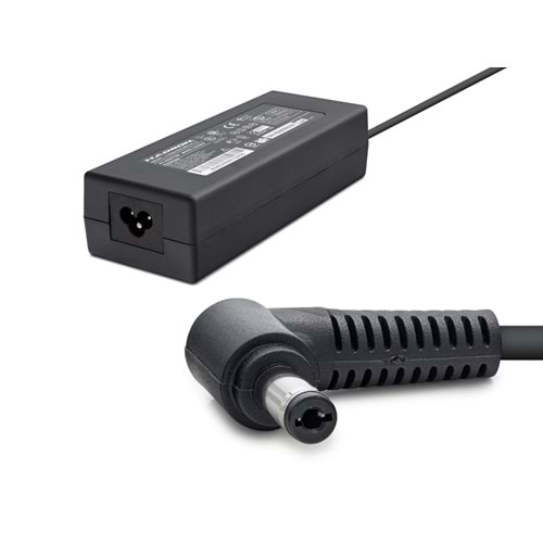 HADRON HD8800 Laptop Adaptörü 120W 19V 6.32A 5.5x2.5 mm Siyah